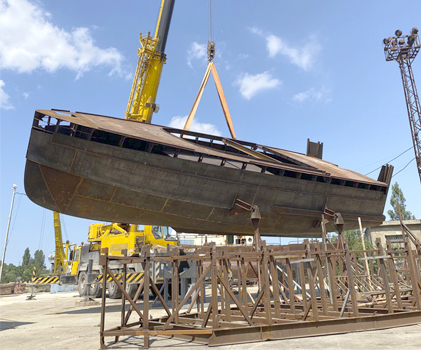 Новый этап: стальной корпус траулерной яхты «Попилов 14.99»